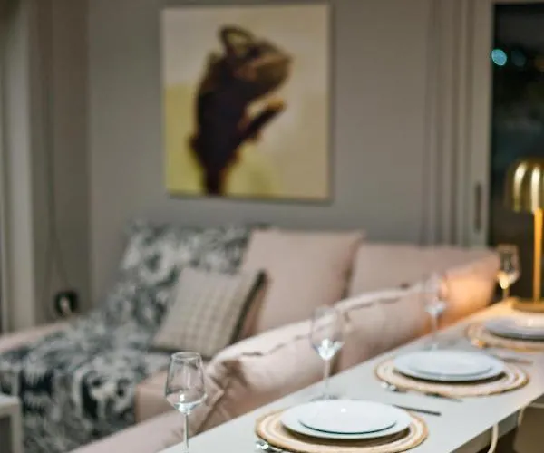 Chameleon Premium Loft דירה *